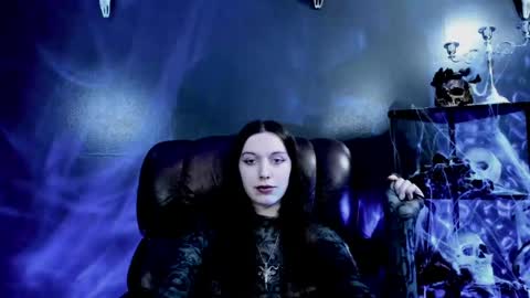 toxicdomme online show from May 2026 06:35:01 PM