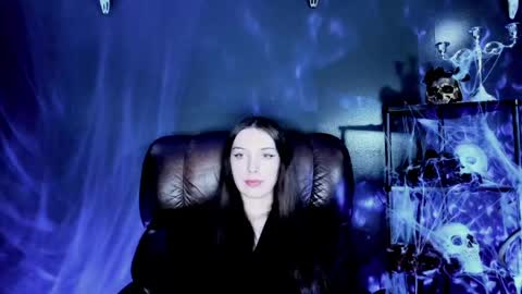 toxicdomme online show from May 2026 06:05:01 PM