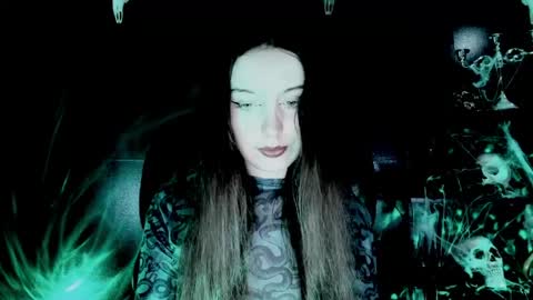 toxicdomme online show from May 2026 06:03:01 PM