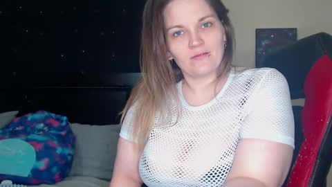 Snapshot of toxiclilly chatting on January 2025 06:38:01 AM Lilly Miss Mistress Goddess Maam Queen Boss online show from January 2025 06:38:01 AM