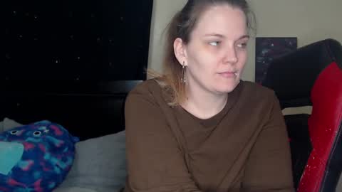 Snapshot of toxiclilly chatting on January 2025 08:51:02 AM Lilly Miss Mistress Goddess Maam Queen Boss online show from January 2025 08:51:02 AM