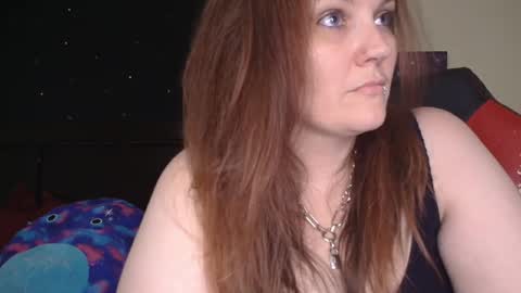 Snapshot of toxiclilly chatting on November 2025 07:52:01 AM Lilly Miss Mistress Goddess Maam Queen Boss online show from November 2025 07:52:01 AM