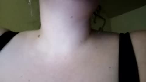 Snapshot of toxiclilly chatting on March 2026 05:55:02 AM Lilly Miss Mistress Goddess Maam Queen Boss online show from March 2026 05:55:02 AM