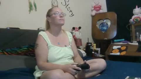 Snapshot of toybox1313 chatting on November 2025 05:35:01 PM mandy and joe online show from November 2025 05:35:01 PM