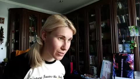 Lesly online show from May 2026 09:46:01 AM