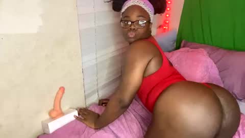 TransDomme Omi online show from February 2025 09:56:02 AM