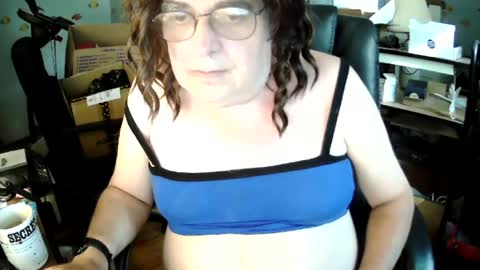 Snapshot of transmtfhello chatting on July 2026 08:55:01 PM Peter online show from July 2026 08:55:01 PM