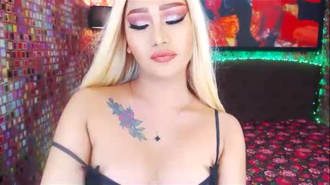 KYLIE BELLA  TS online show from February 2025 08:32:02 AM