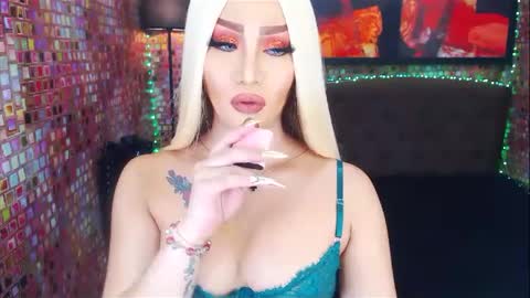 KYLIE BELLA  TS online show from February 2025 10:03:01 PM