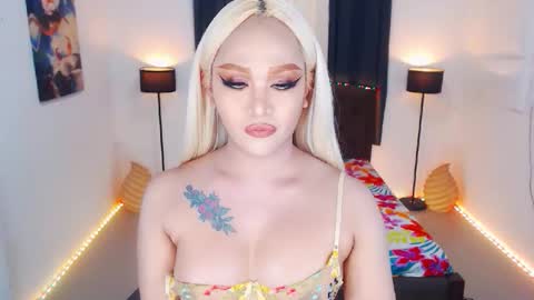 KYLIE BELLA  TS online show from April 2026 10:43:01 AM