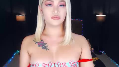 KYLIE BELLA  TS online show from May 2026 01:11:02 AM