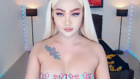 KYLIE BELLA  TS online show from July 2026 07:15:02 AM
