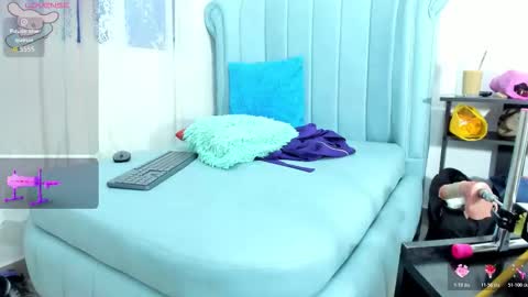 Snapshot of transwhore_ chatting on December 2025 01:42:01 PM CLEO online show from December 2025 01:42:01 PM