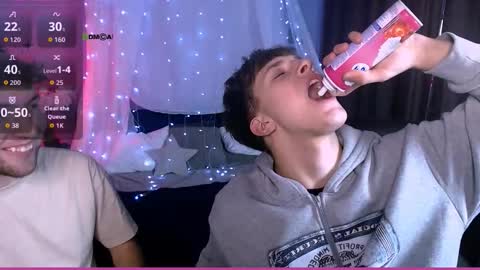 Travis online show from November 2025 07:57:01 PM