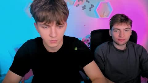 Travis online show from December 2025 08:06:02 PM