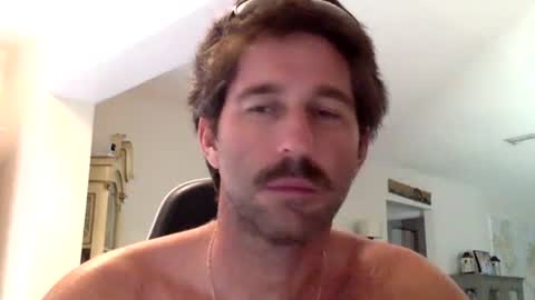 TravisKenn online show from September 2025 11:57:01 AM