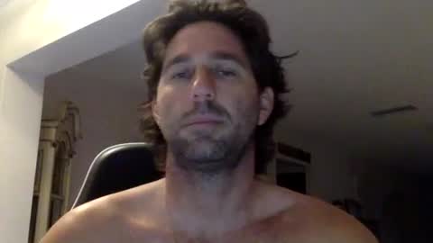 Snapshot of traviskenn chatting on January 2026 12:33:02 PM TravisKenn online show from January 2026 12:33:02 PM