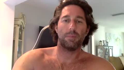 Snapshot of traviskenn chatting on January 2026 07:51:02 PM TravisKenn online show from January 2026 07:51:02 PM