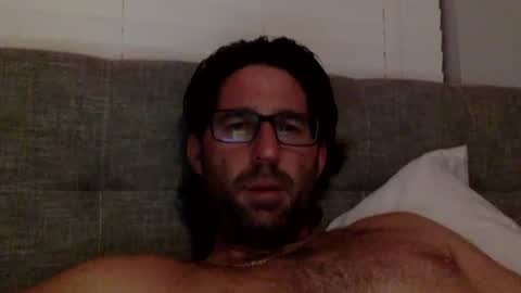 Snapshot of traviskenn chatting on February 2026 02:30:01 AM TravisKenn online show from February 2026 02:30:01 AM