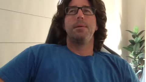 Snapshot of traviskenn chatting on April 2026 11:30:02 AM TravisKenn online show from April 2026 11:30:02 AM