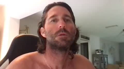 Snapshot of traviskenn chatting on June 2026 07:03:02 PM TravisKenn online show from June 2026 07:03:02 PM
