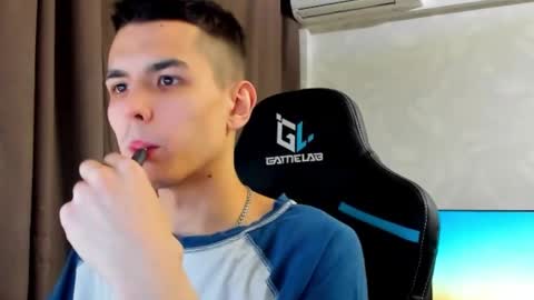 travisrivas online show from February 2025 05:49:02 PM