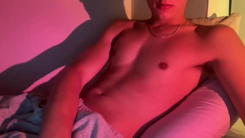 Snapshot of travvy19 chatting on February 2026 12:12:01 PM travvy19 online show from February 2026 12:12:01 PM