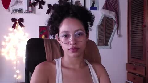 Snapshot of treasuresz chatting on December 2024 05:23:02 PM Emily online show from December 2024 05:23:02 PM