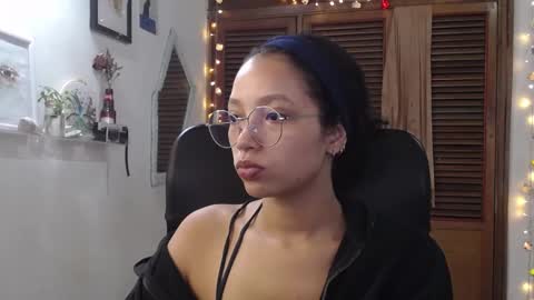 Snapshot of treasuresz chatting on January 2025 03:21:01 PM Emily online show from January 2025 03:21:01 PM