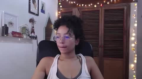 Snapshot of treasuresz chatting on February 2025 08:34:01 PM Emily online show from February 2025 08:34:01 PM