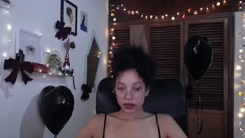 Snapshot of treasuresz chatting on February 2025 06:11:02 PM Emily online show from February 2025 06:11:02 PM