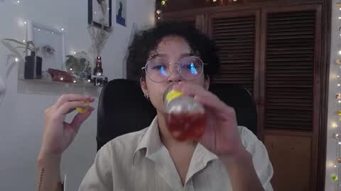 Snapshot of treasuresz chatting on February 2025 05:47:01 PM Emily online show from February 2025 05:47:01 PM