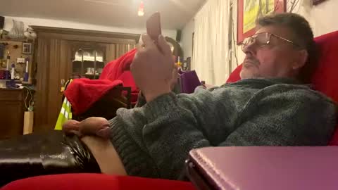 trebgeis1 online show from February 2025 05:40:02 PM