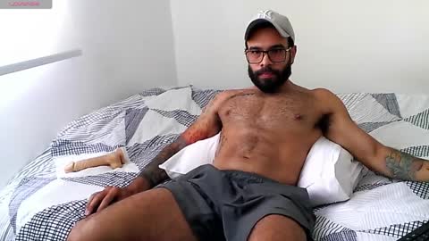 Hunter man online show from March 2026 04:52:01 PM