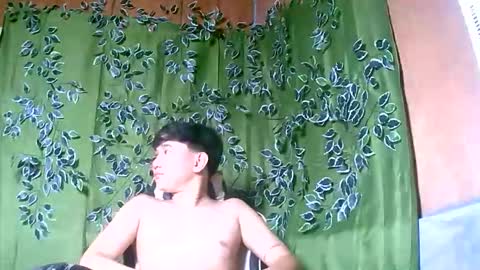 Snapshot of trebz_01 chatting on November 2025 08:04:02 AM trebz_01 online show from November 2025 08:04:02 AM