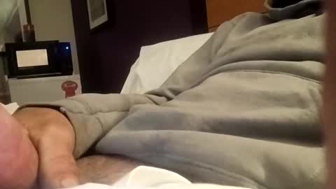 treedude303720 online show from September 2025 10:54:01 PM