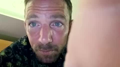 treedude303720 online show from November 2025 08:02:02 AM