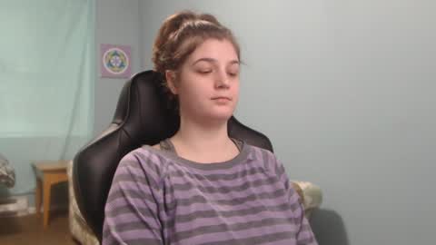 TreeJeanne online show from February 2025 11:04:02 PM