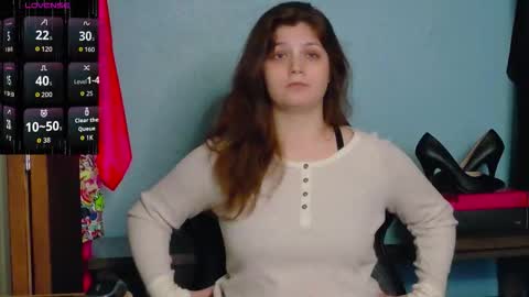 TreeJeanne online show from October 2025 05:47:01 PM