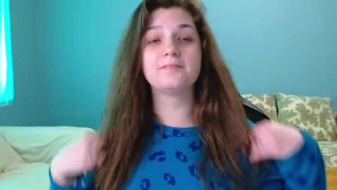 Snapshot of treejeanne chatting on April 2026 10:34:02 PM TreeJeanne online show from April 2026 10:34:02 PM