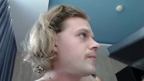 Sarah And Jon online show from December 2024 07:20:02 AM