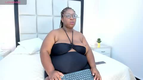 Treisy Vixen big ass online show from June 2026 03:25:01 AM