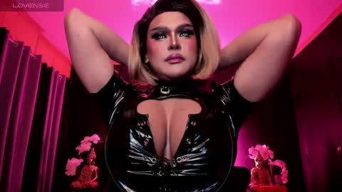 Snapshot of tremendouscockdestroyer chatting on January 2025 06:30:02 AM Jade online show from January 2025 06:30:02 AM