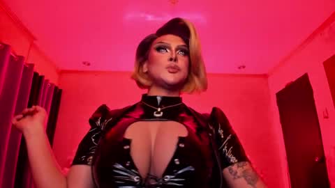 Snapshot of tremendouscockdestroyer chatting on January 2025 10:11:02 PM Jade online show from January 2025 10:11:02 PM