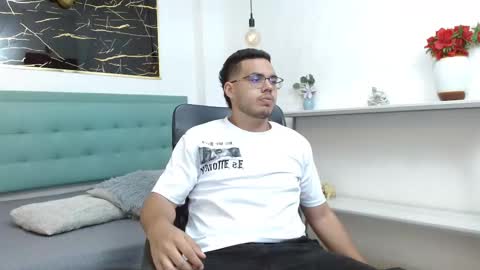 Snapshot of trevor_ash chatting on February 2026 03:33:01 AM TREVOR online show from February 2026 03:33:01 AM