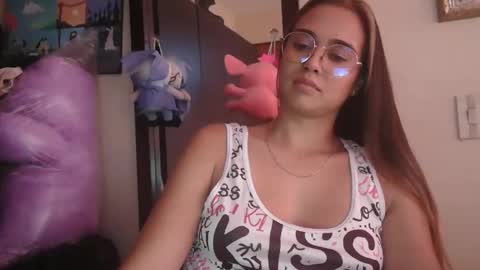 triana_bell online show from April 2026 09:41:02 PM