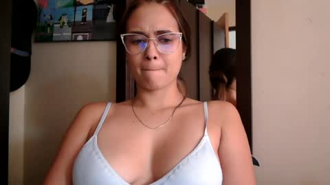 triana_bell online show from June 2026 05:58:02 PM