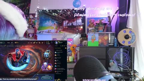 Snapshot of tricky_nymph chatting on December 2024 07:33:01 PM Cassie online show from December 2024 07:33:01 PM