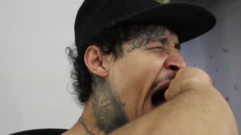 Snapshot of trieone chatting on October 2025 02:06:02 AM - trieone online show from October 2025 02:06:02 AM