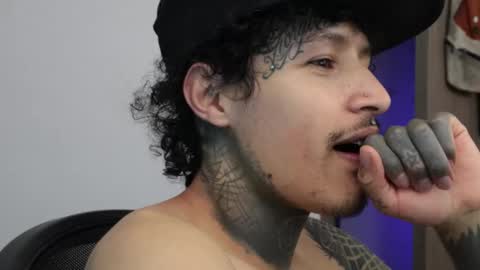 - trieone online show from January 2026 10:52:01 PM